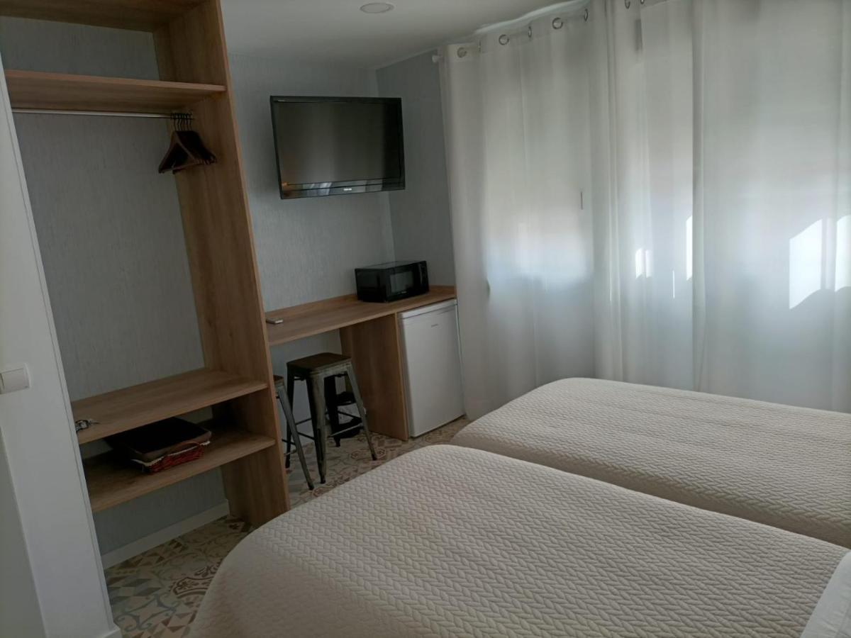 Double or Twin Room Private Bathroom