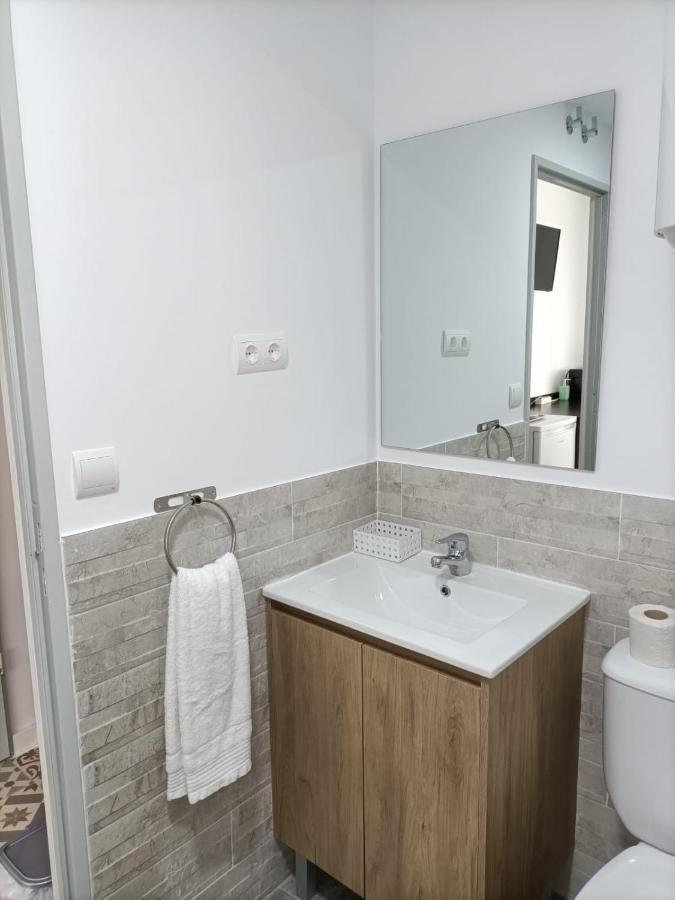 Double or Twin Room Private Bathroom